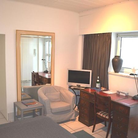 Ferienwohnung Av No.1 Düsseldorf Exterior foto