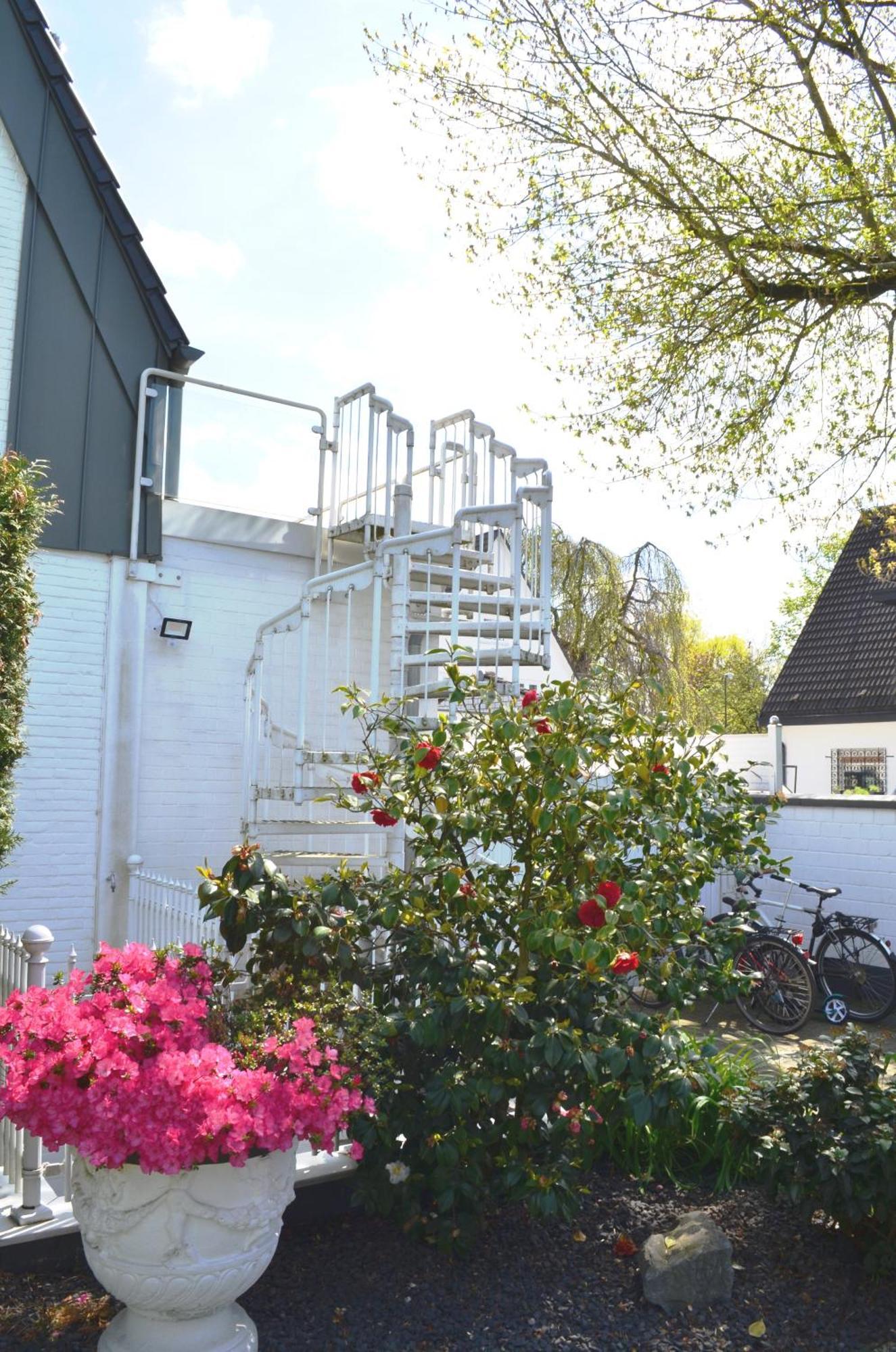Ferienwohnung Av No.1 Düsseldorf Exterior foto